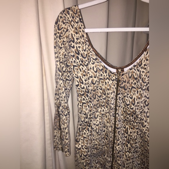 🚨MUST BUNDLE🚨 Charley 5.0 Cheetah 🛼🪩💿 Print Bodycon Dress - Picture 6 of 11